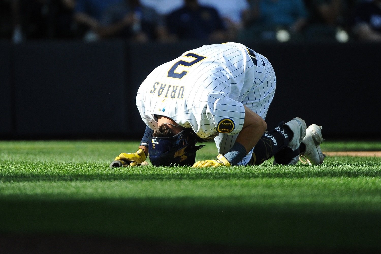 Brewers drop first game after Hader trade, 5-3 loss at Pirates