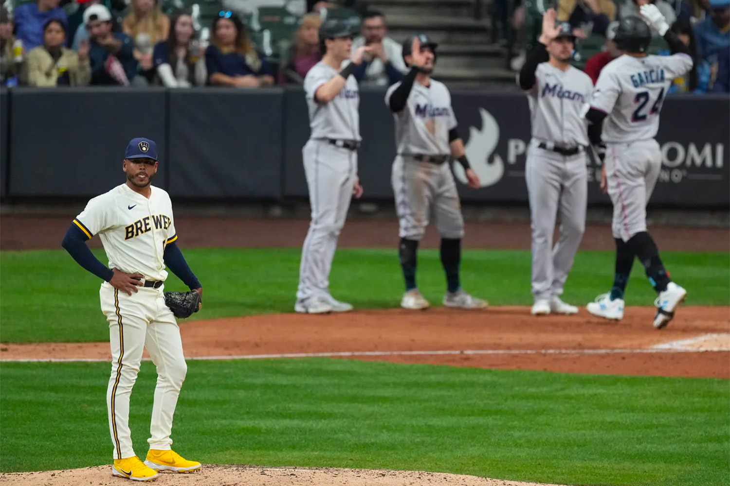 Brewers edge Marlins behind Freddy Peralta