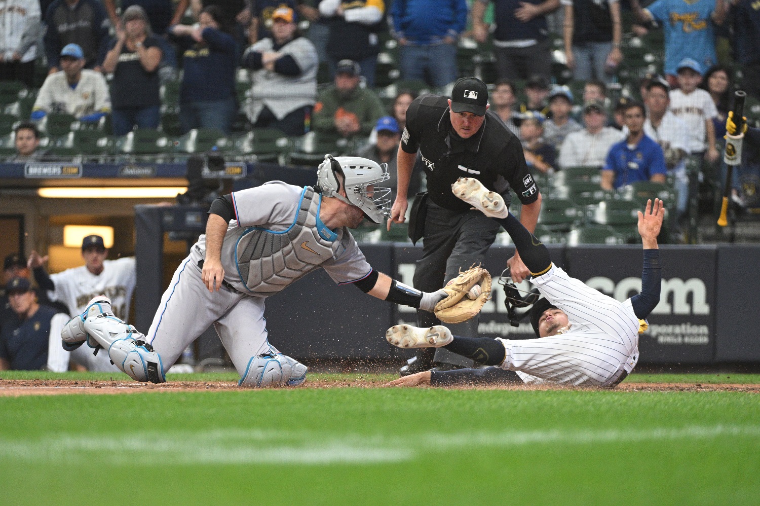 Brewers relievers sharp as Marlins lose three out of four in Milwaukee