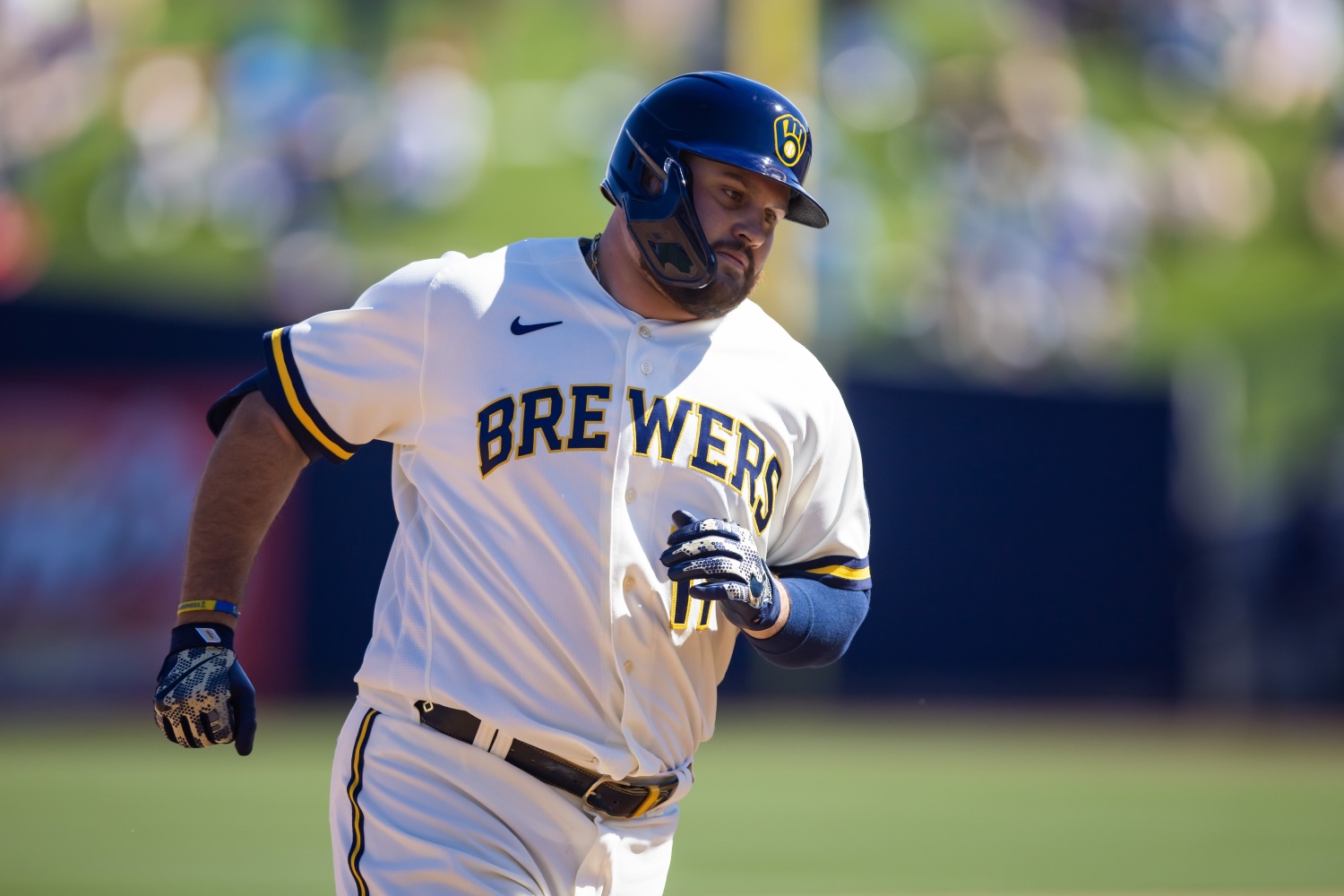 The Brewers Have To Make A Decision Today Regarding Luke Voit