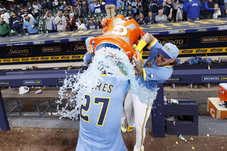 Brewers 4, Cardinals 0: Milwaukee's Momentum Mounts