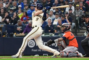 Should the Brewers Extend Brian Anderson?