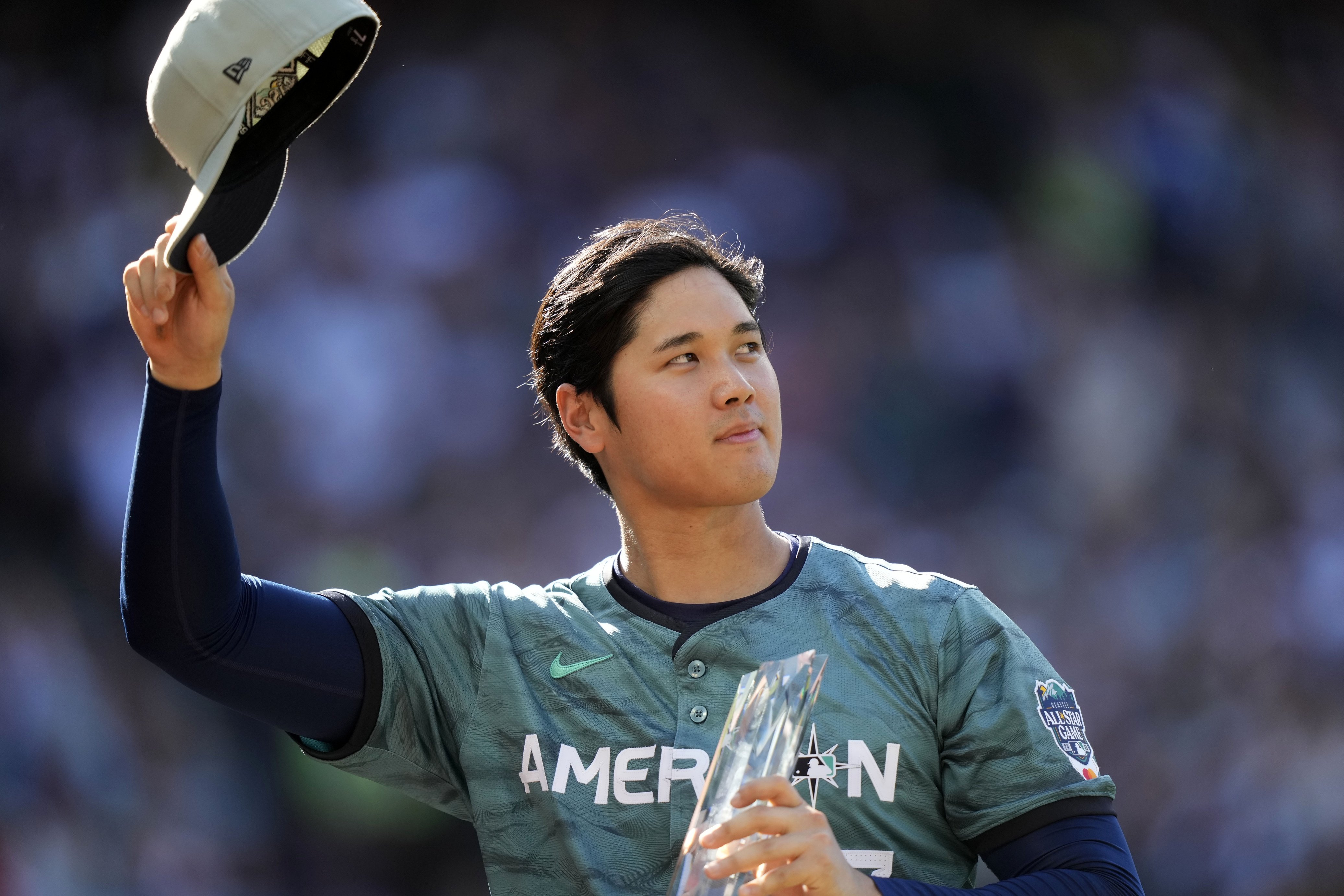MLB trade rumors: Shohei Ohtani isn't going to the Dodgers. Yet. - True  Blue LA
