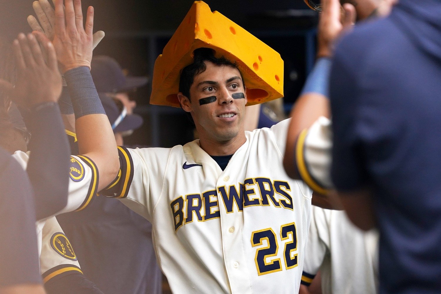 J.C. Mejia and William Contreras of the Milwaukee Brewers