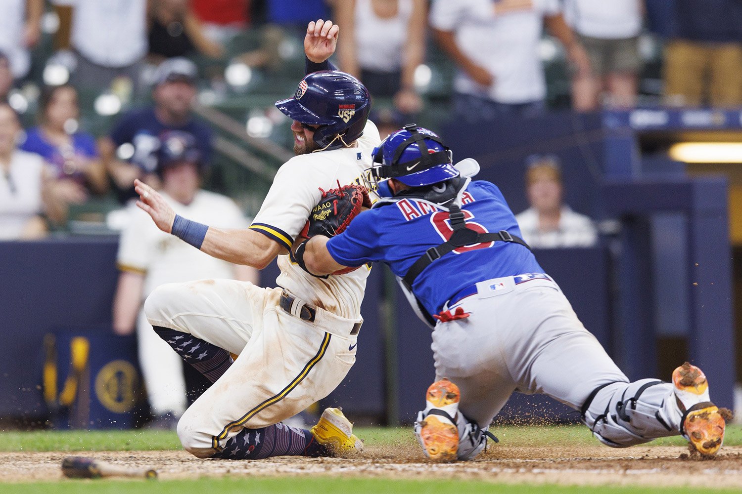Cubs' Yan Gomes records two hits against Brewers