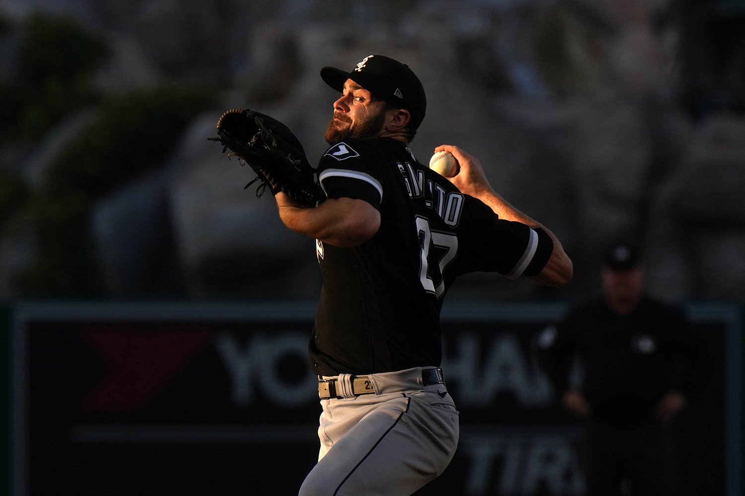 White Sox don't trade Dylan Cease, but do trade another reliever