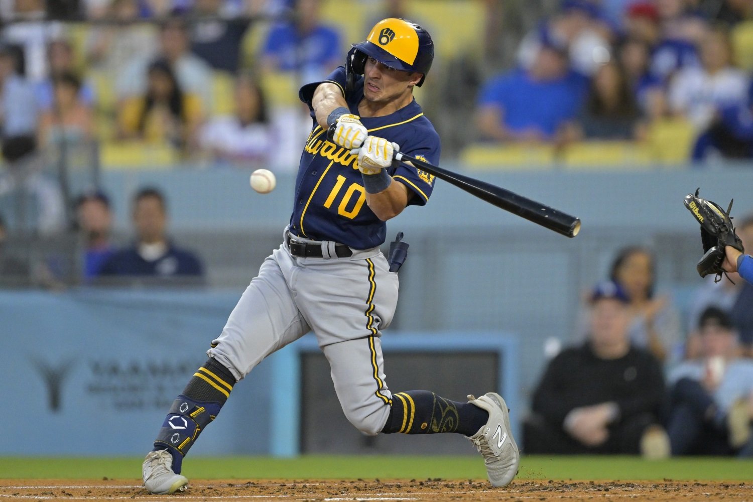 Pirates finally end long losing streak to Brewers at Miller Park