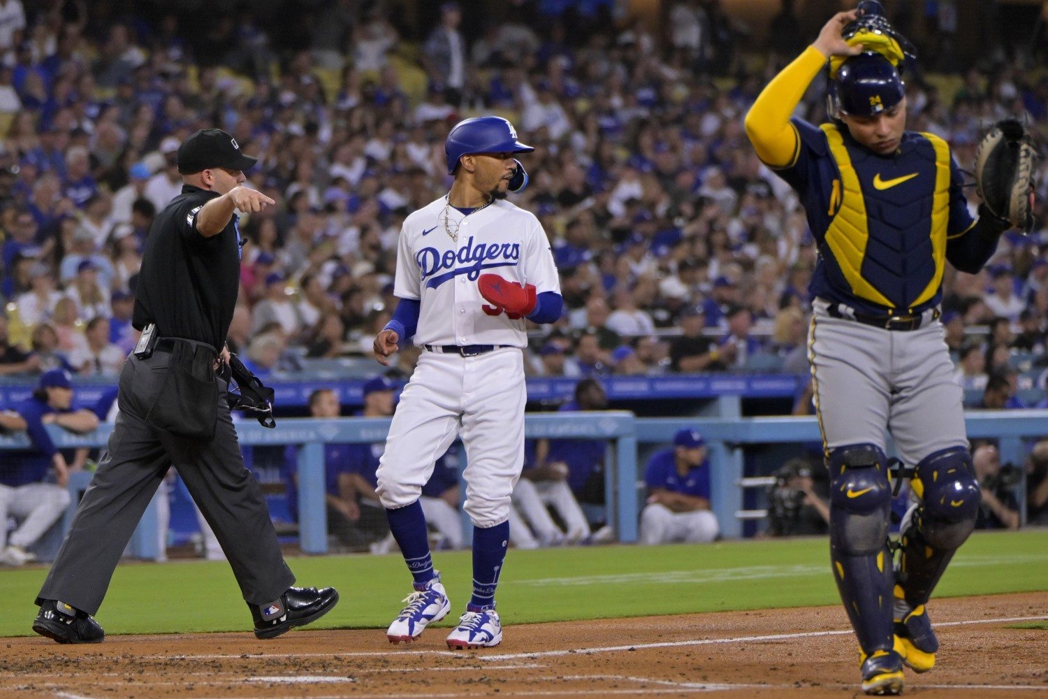 Two catcher's interference calls help Dodgers beat Brewers 7-1 for 10th  straight win - The San Diego Union-Tribune