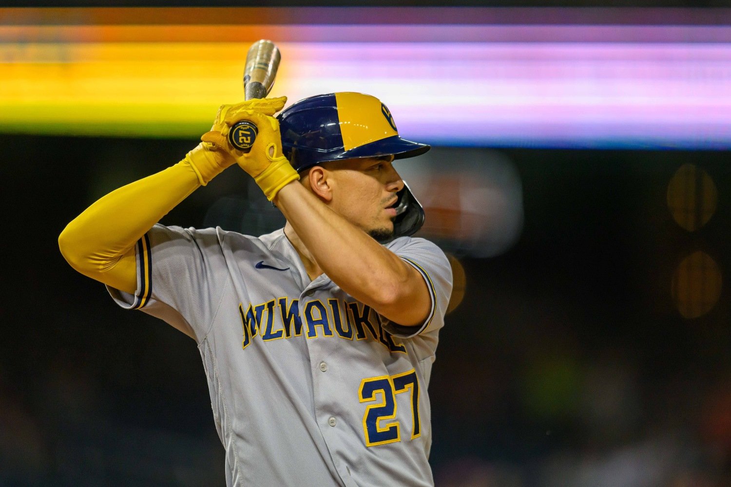 Brewers SS Willy Adames leaves game after getting hit by foul ball