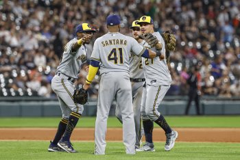 Brewers 7, White Sox 6: Uribe’s First Save Allows Canha To Come Up Clutch