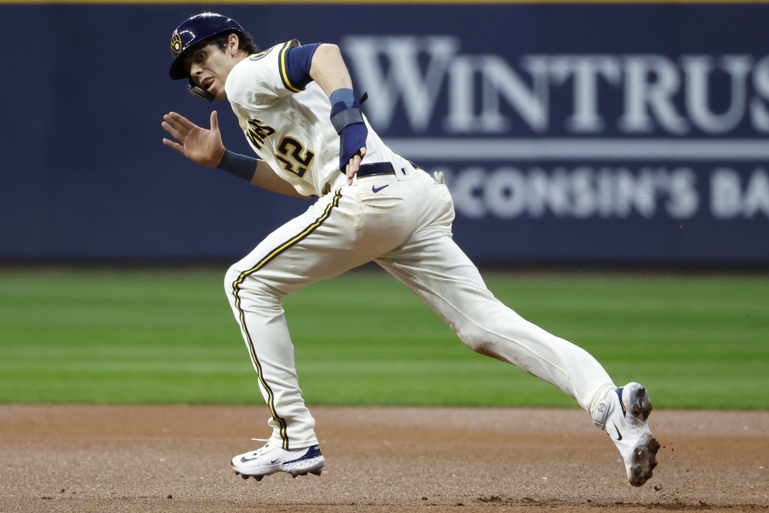 The Impact of Christian Yelich’s Elite Baserunning in the MLB