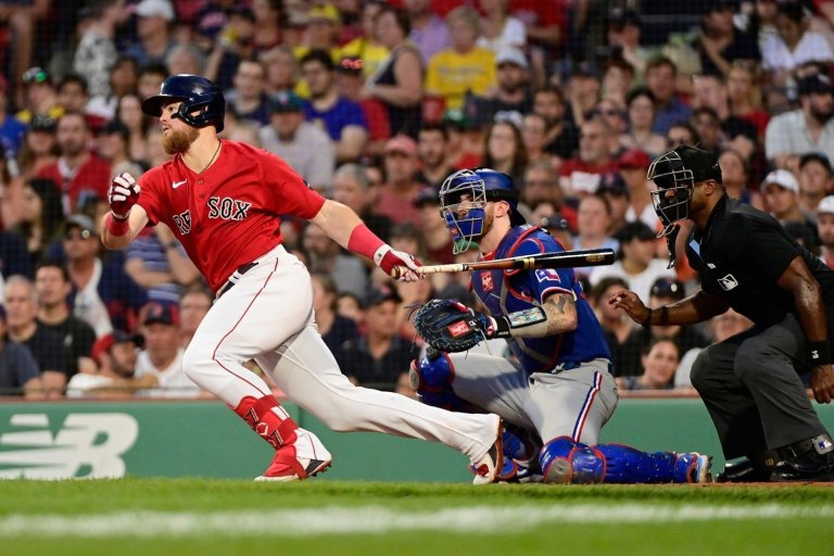 Brewers Sign Utility Infielder Christian Arroyo to Minor-League Deal