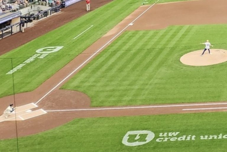 BrewersRaptor Brewers Recap: I Threw Out The First Pitch