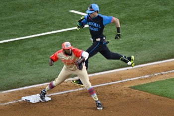 How Do The Brewers Replace Christian Yelich If His Season Is Over?