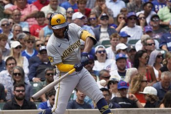 The Brewers' Offense Got Too Small in Chicago