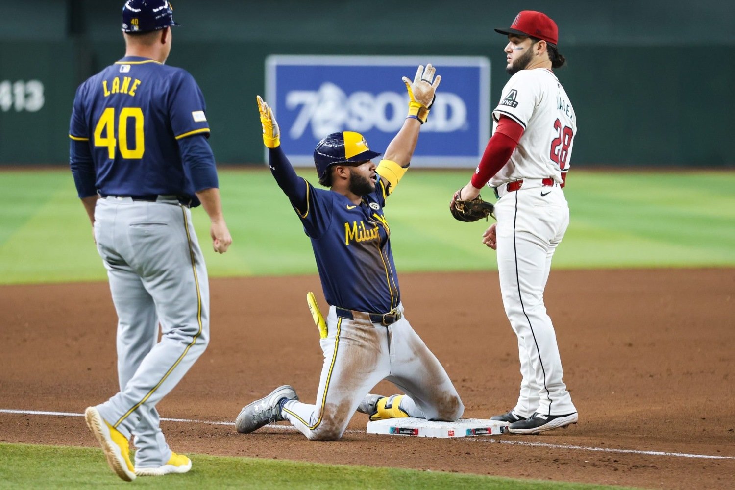 Brewers Win 10 Straight Again; Are They Unbeatable? - 24bbogv