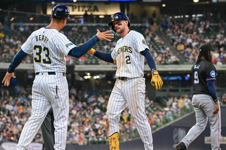 After Losing Quintin Berry to Cubs, Brewers Will Try to Maintain What He Helped Build