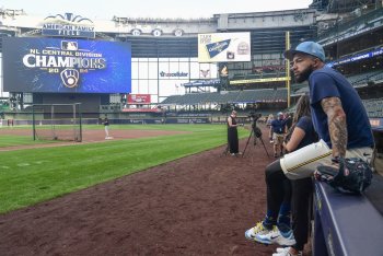 How Much Can Brewers Still Spend This Winter, After Devin Williams Trade?