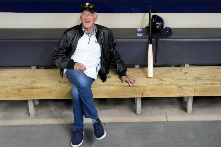 A Small Ode to Bob Uecker: Moving Forward Without Mr. Baseball