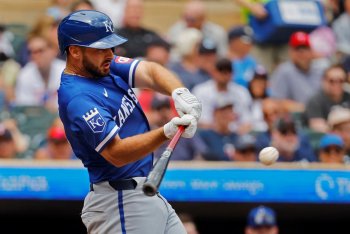 Paul DeJong is Becoming an Irresistibly Interesting Target for Brewers