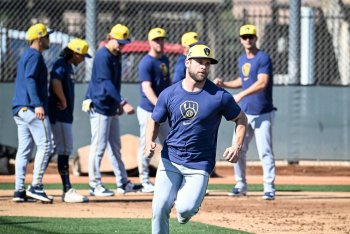 Why Vinny Capra Could Crack Brewers' Opening Day Roster