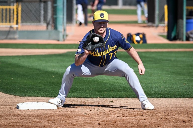 With His Glove-Side Pitches Fine-Tuned, Connor Thomas Makes His Pitch for Brewers' Opening Day Roster