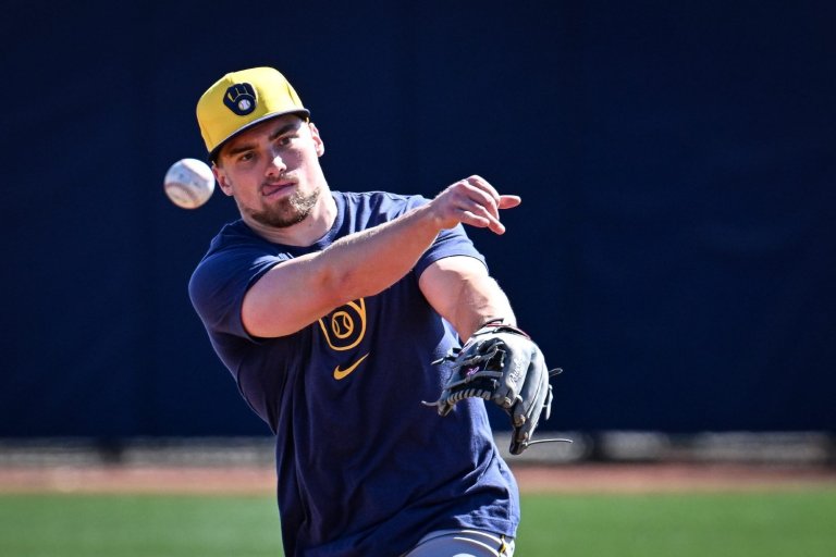 Brewers Swap Oliver Dunn and Caleb Durbin in Hopeful Infield Upgrade
