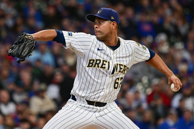 How Jose Quintana Keeps Fooling Opponents and Putting Up Numbers