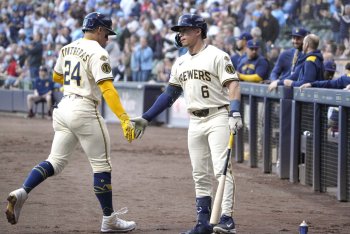 Brewers Manager Pat Murphy Needs to Stand Up to Catcher William Contreras