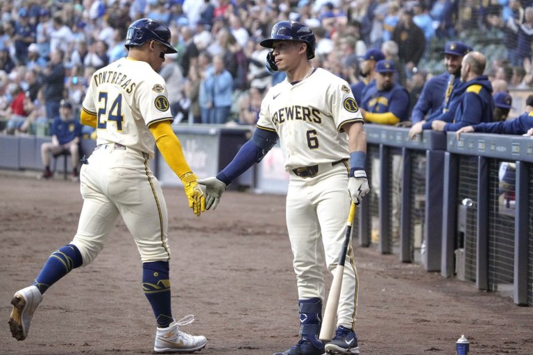 Brewers Manager Pat Murphy Needs to Stand Up to Catcher William Contreras