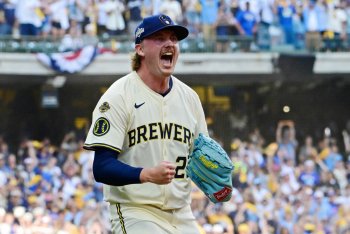 Two Tough Decisions Highlight Non-Tender Deadline Day for Brewers