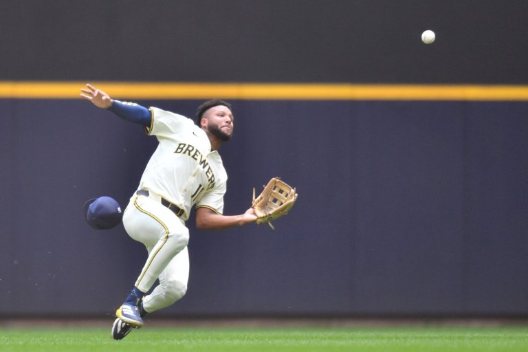 Can Jackson Chourio Handle Center Field for 2026 Brewers?