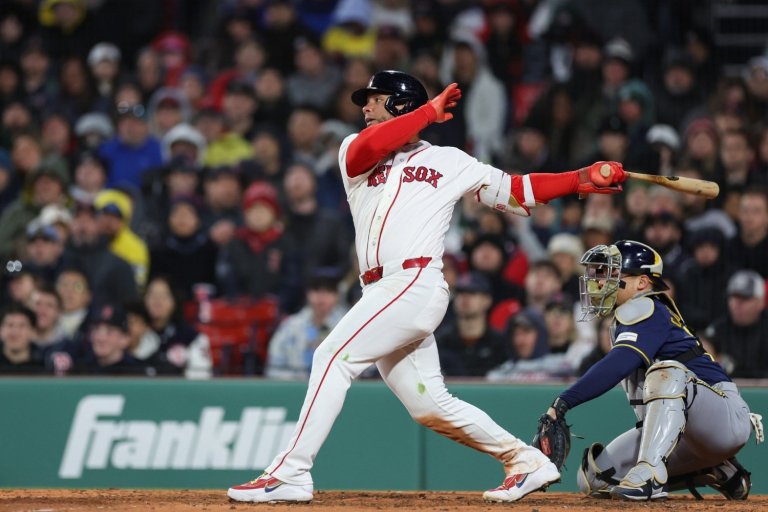 The Brewers Aren't Trying to Hit (or Hurt) Willson Contreras. But Don't Try Telling Him That