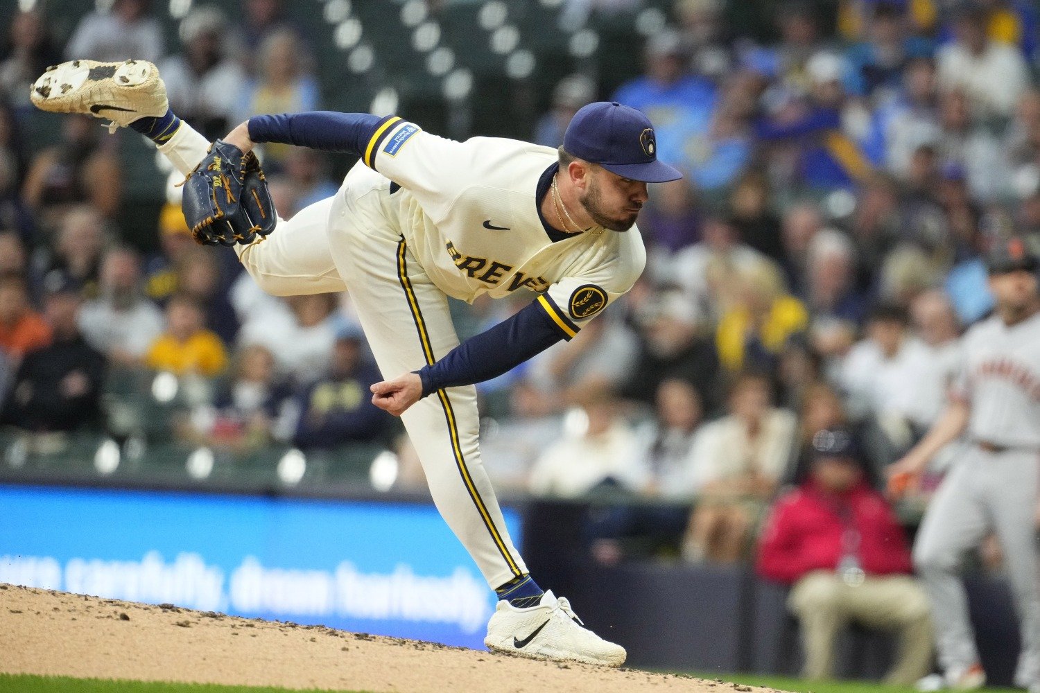 'Miss the Barrel': How DL Hall's Unusual Profile is Working in Middle Relief