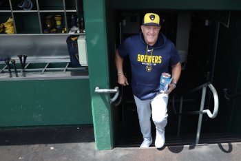 How Pat Murphy Evaluates the Brewers' At-Bats From the Dugout