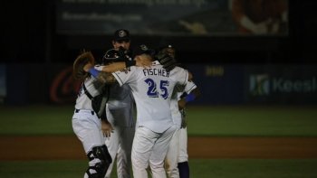 Brewers Minor League Link Report (9/17): Thompson Deals, Three Shuckers Homer to Clinch Semifinal Series