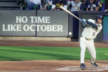 Brewers’ Offensive Approach Could Be Key to Taking Control of NLCS