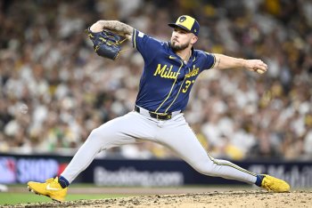 Brewers' Bullpen Lefties Hold Key to Controlling Dodgers' Biggest Bats