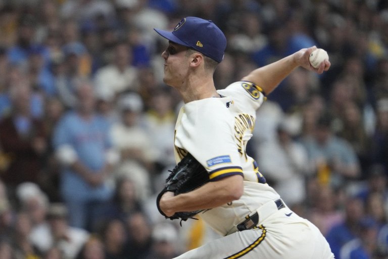How Should Brewers Pitch Dodgers' Fastball-Hunting Offense in NLCS?
