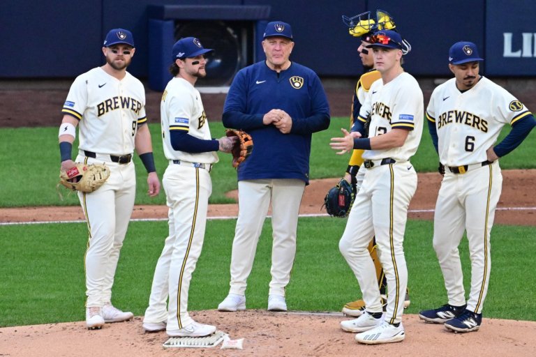 How Should the Brewers Deploy Their Pitching Staff in Game 3?
